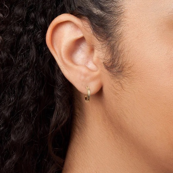 Aurate Gold Deco Milgrain Huggie Earrings 14k Yellow Gold - Picture 3 of 7